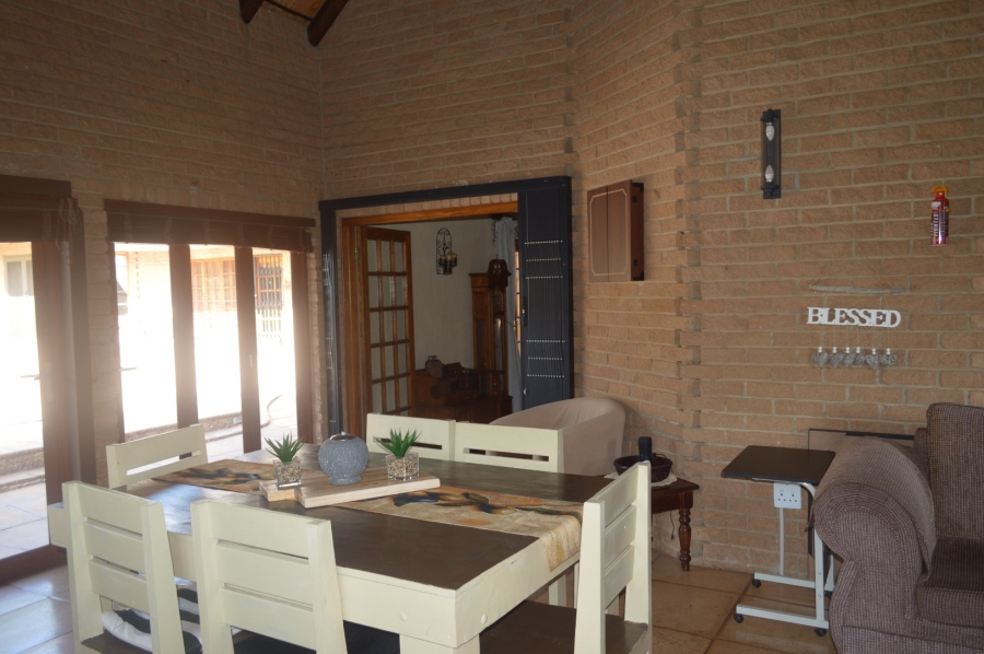 5 Bedroom Property for Sale in Wilkoppies North West